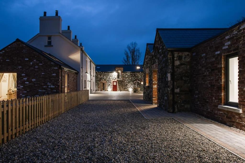 The Barn At Corrstown Village Portrush Eksteriør billede